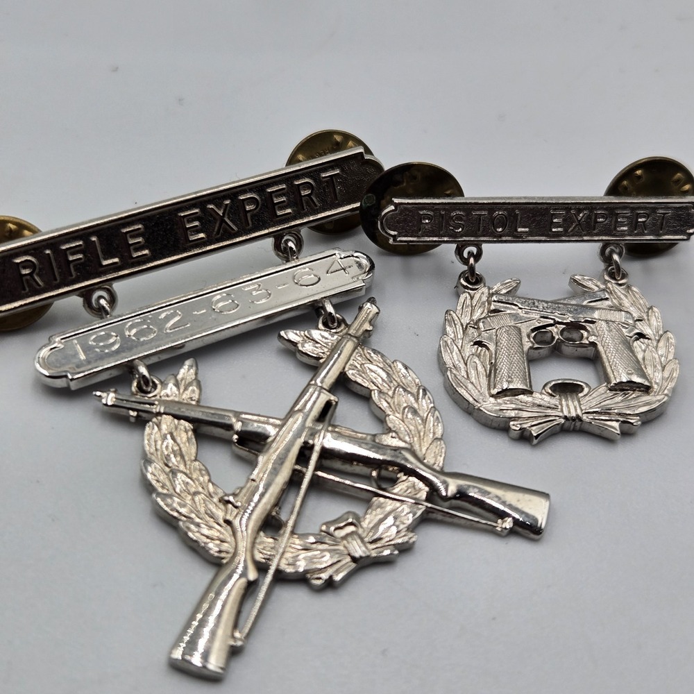 2 Vintage 1962-64 War Sterling USMC Rifle Pistol Expert Badges Pin Stamped Krew